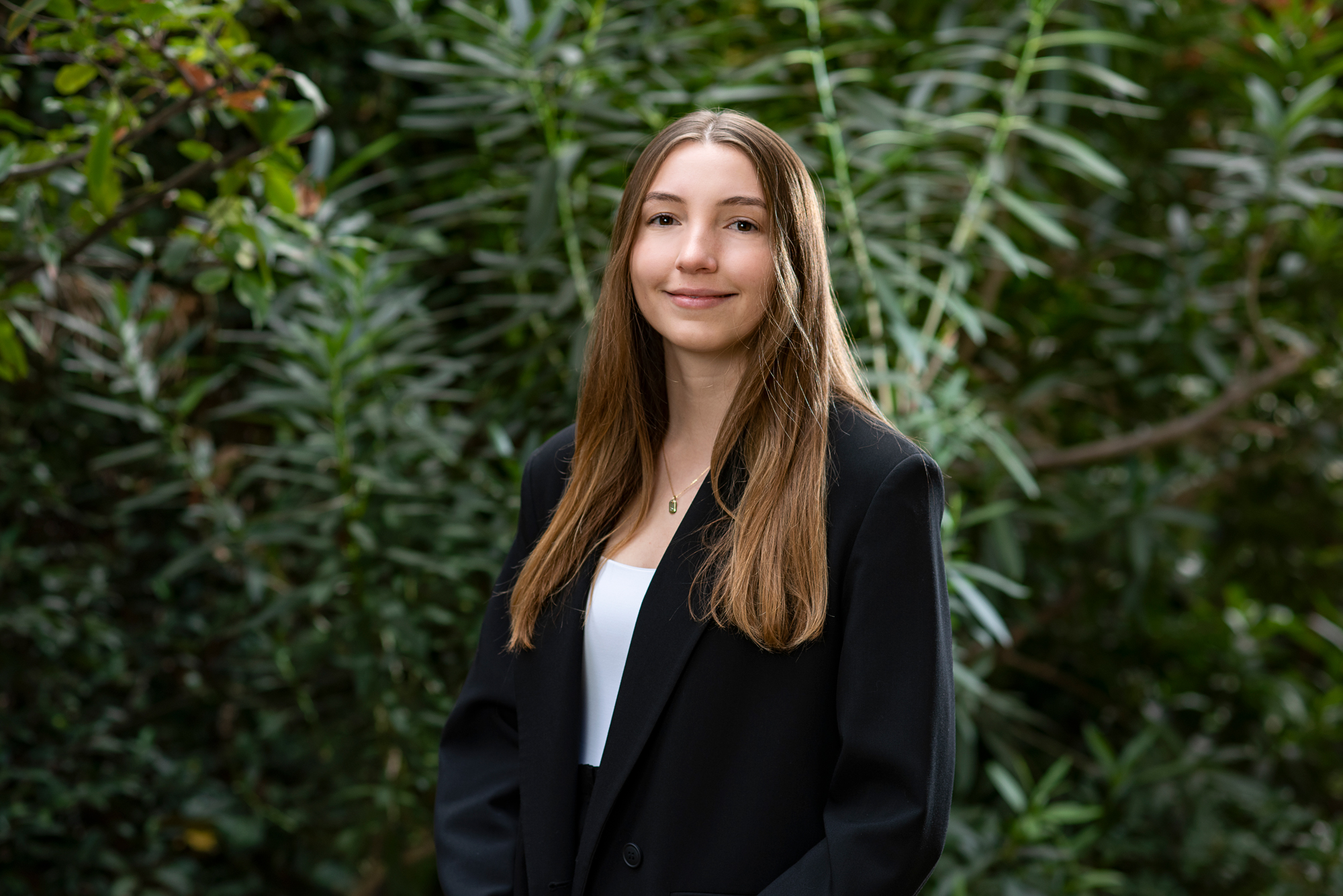 Su Yücel - Associate